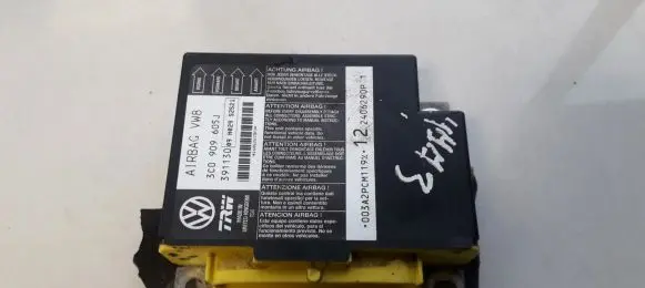 Volkswagen PASSAT B6 Airbag control unit/module 3C0909605J 391130