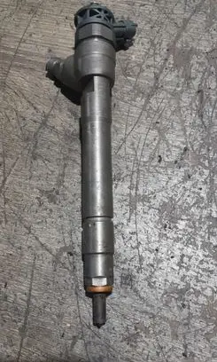 Renault Trafic III (X82) Fuel injector 0445110569