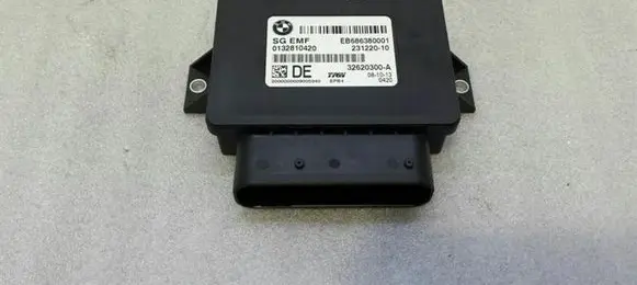 BMW 5 F10 F11 Hand brake control module 6863277