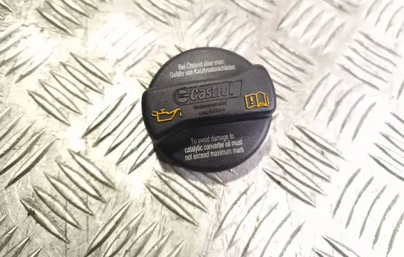 Mercedes-Benz E W212 Oil filler cap 026103485