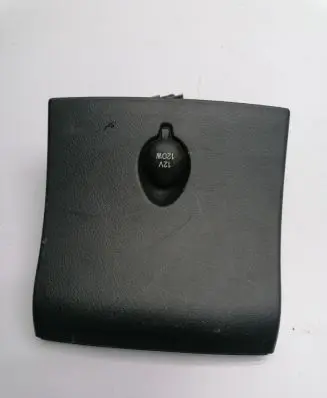 Toyota Corolla Verso E121 Cigarette lighter rear 589230F010