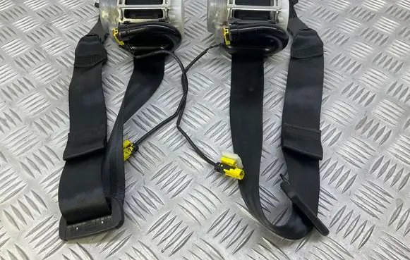 Volkswagen PASSAT B8 Rear seatbelt 3G5857805E