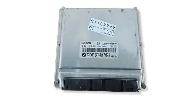 Land Rover Freelander Engine control unit/module NNN500340 7792938 0281010811