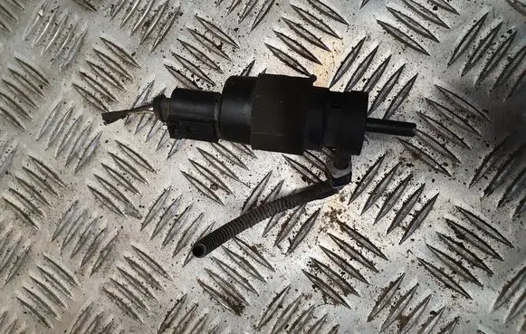 Audi A8 S8 D4 4H Windscreen/windshield washer pump 1K5955651