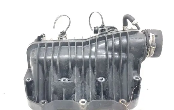 Ford Fiesta Intake manifold CM5G-9424-FA