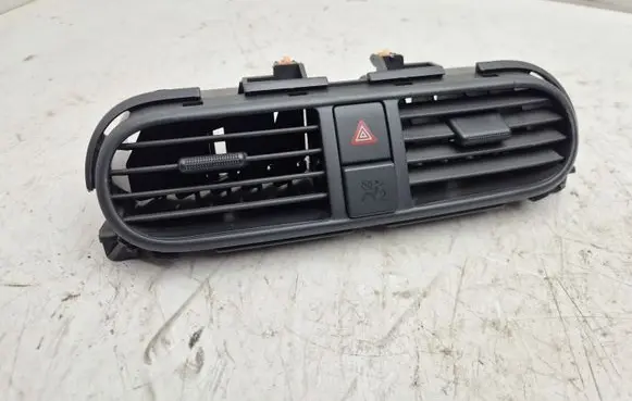 Suzuki Splash Dash center air vent grill 7361051K00