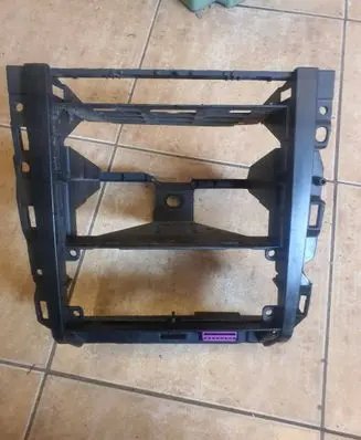 Radio/GPS head unit trim