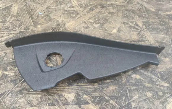 BMW 2 F46 Dashboard side end trim 9262980