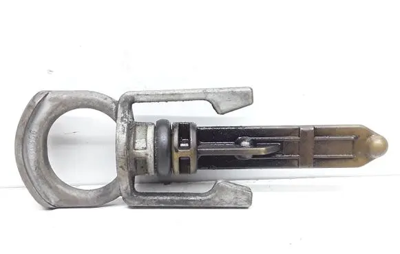 Volvo V70 Oil level dip stick 31330356