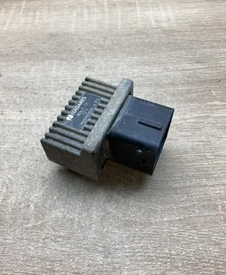 Renault Scenic II - Grand scenic II Glow plug pre-heat relay 9640469680 9640469680A