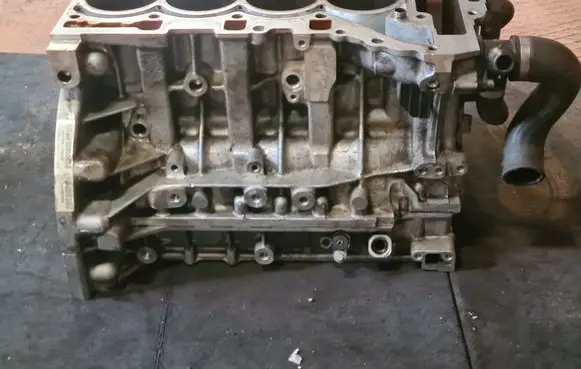 BMW 3 F30 F35 F31 Engine block 
