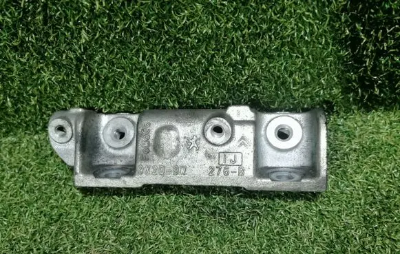 Jaguar XF X250 Fuel Injector clamp holder 9X2Q9W 9X2Q9W276 9X2Q9W276B