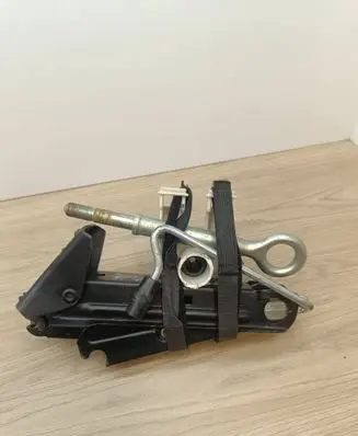Volvo XC70 Tool set 