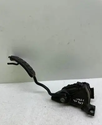 Renault Laguna II Accelerator throttle pedal 8200002905 6PV00811902