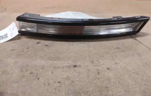 Volkswagen PASSAT B6 Front indicator light 3C0953041L 3C0807717CLI
