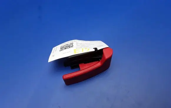 Mercedes-Benz C W203 Engine bonnet (hood) release handle