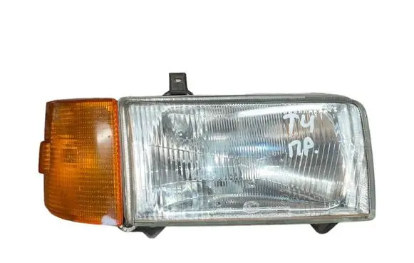 Volkswagen Transporter - Caravelle T4 Headlight/headlamp 11735701 701953050B 136406