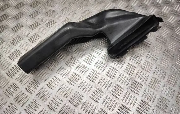 Audi A3 S3 8L Air intake duct part 8L0129602