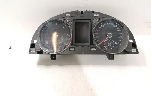 Volkswagen PASSAT B6 Speedometer (instrument cluster) 3C0920872G
