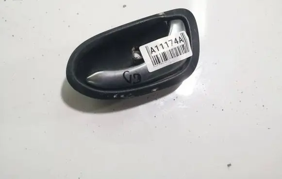 Nissan Primera Rear door interior handle 500660006