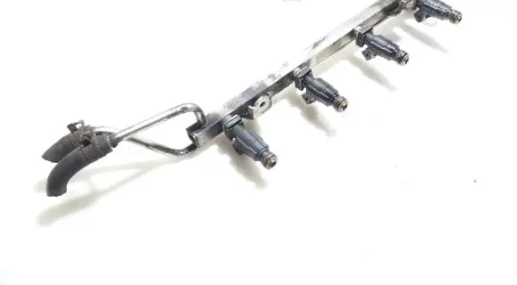 Skoda Octavia Mk1 (1U) Fuel main line pipe