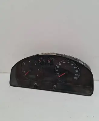 Volkswagen Transporter - Caravelle T5 Speedometer (instrument cluster) 88311346