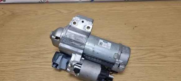 BMW 3 G20 G21 Starter motor 8687064