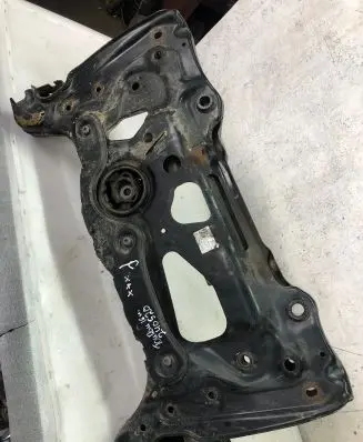 Volkswagen Touran III Front subframe 3q0199313ap