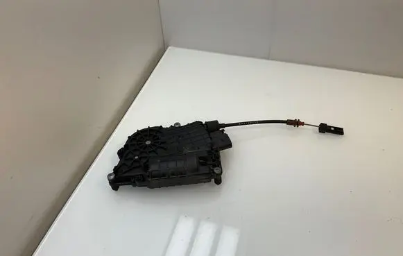 BMW 7 F01 F02 F03 F04 Rear door soft close latching motor 4154309800 134309800