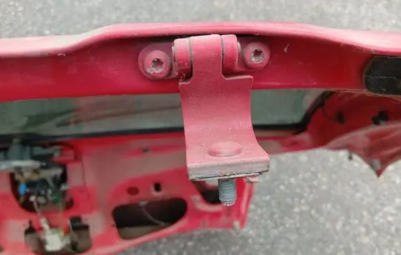 Seat Ibiza II (6k) Tailgate/trunk/boot hinge