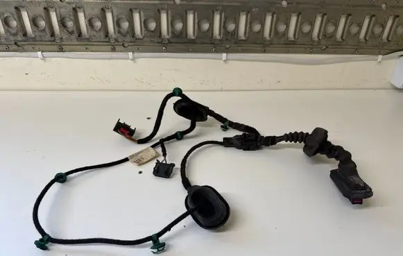 Volkswagen Caddy Front door wiring loom 2K0971120G