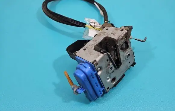 Rear door lock