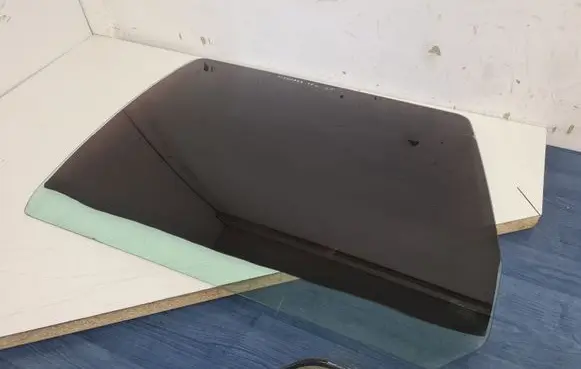 Seat Alhambra (Mk1) Rear door window glass