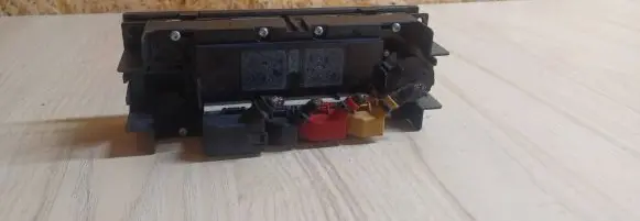 Volkswagen PASSAT B5.5 Climate control unit