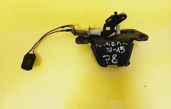 Nissan Almera Tailgate/trunk/boot lock/catch/latch