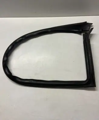 Hyundai Genesis Rubber seal front door window/glass 