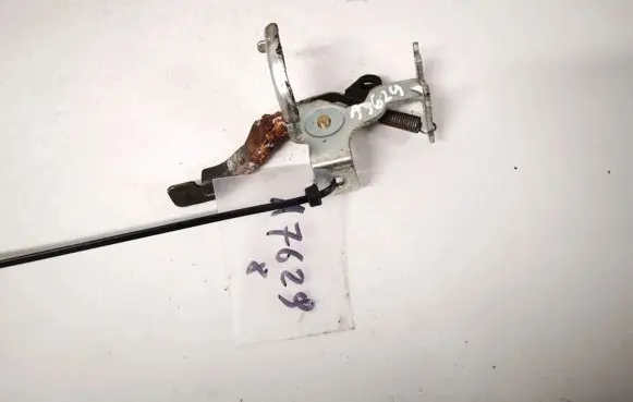 Mitsubishi Carisma Fuel tank opening switch 