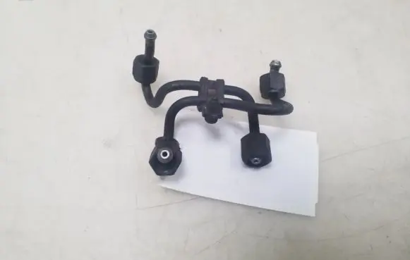 BMW 5 E60 E61 Fuel injector supply line/pipe 