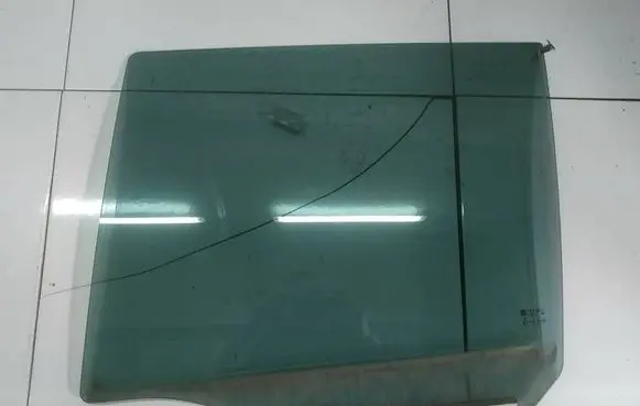 Opel Zafira A Rear door window glass AS3