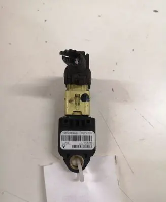 Peugeot 4007 Airbag deployment crash/impact sensor 8651A002