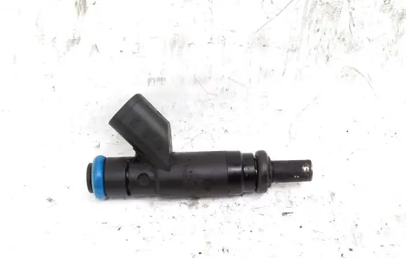 Chrysler 300 - 300C Fuel injector 04591851AA 5191X18659