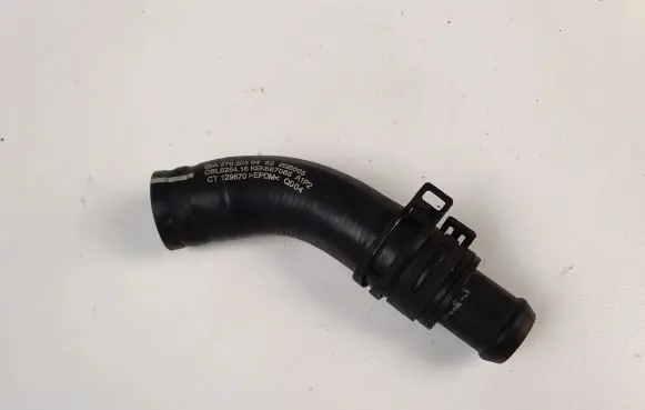 Mercedes-Benz CLA C117 X117 W117 Engine coolant pipe/hose A2702030482