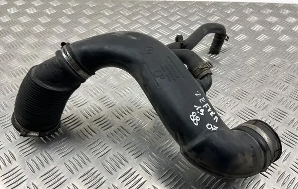 Opel Zafira B Intercooler hose/pipe 55561910 329788454