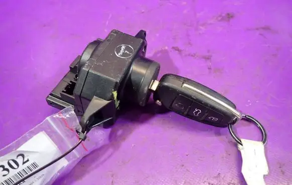 Audi A6 Allroad C6 Ignition lock 4F0910131D