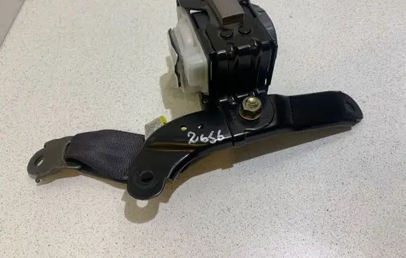 Subaru Outback Middle seatbelt (rear) C7462 G0900