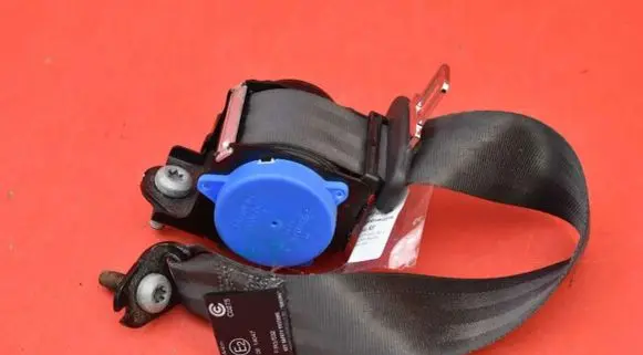 Ford Mondeo MK I Front seatbelt ES73-F611B68-AC3