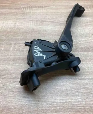 Volvo S70 V70 V70 XC Accelerator throttle pedal 007769 00776922