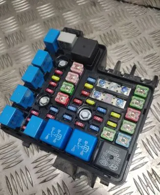 KIA Ceed Fuse box set 919502H020
