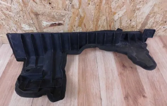 Nissan X-Trail T32 Radiator trim 215597FV0A