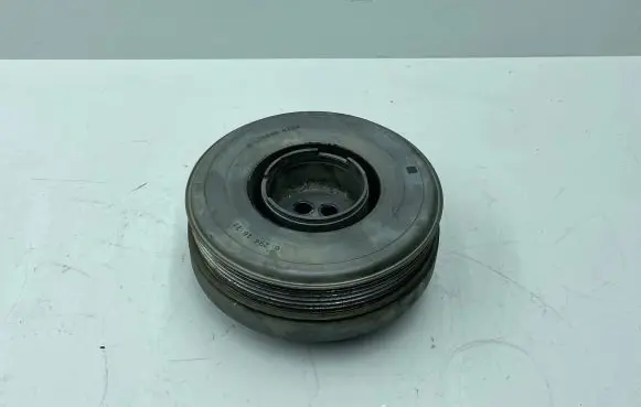 BMW 4 F36 Gran coupe Crankshaft pulley 8638446